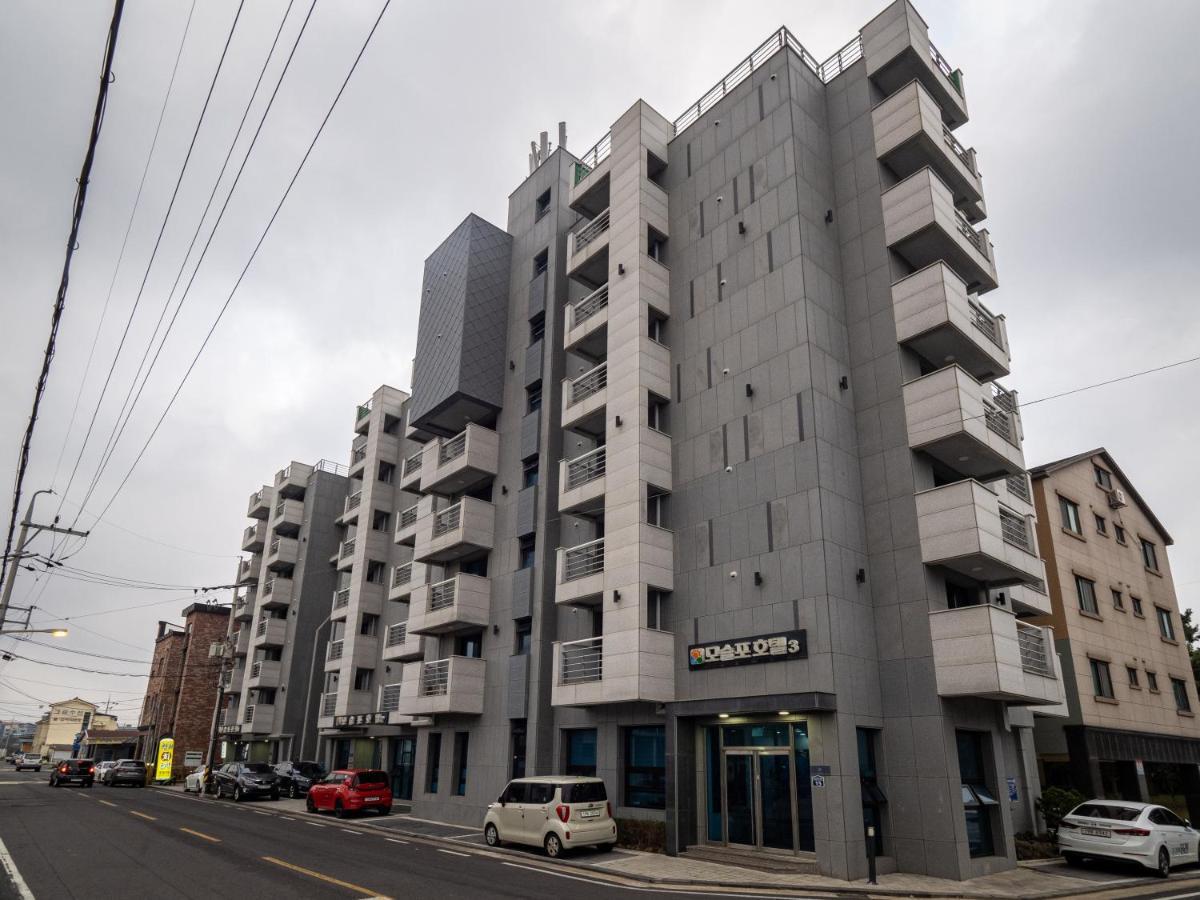 סאוגוויפו Jeju Moseulpo Hotel מראה חיצוני תמונה
